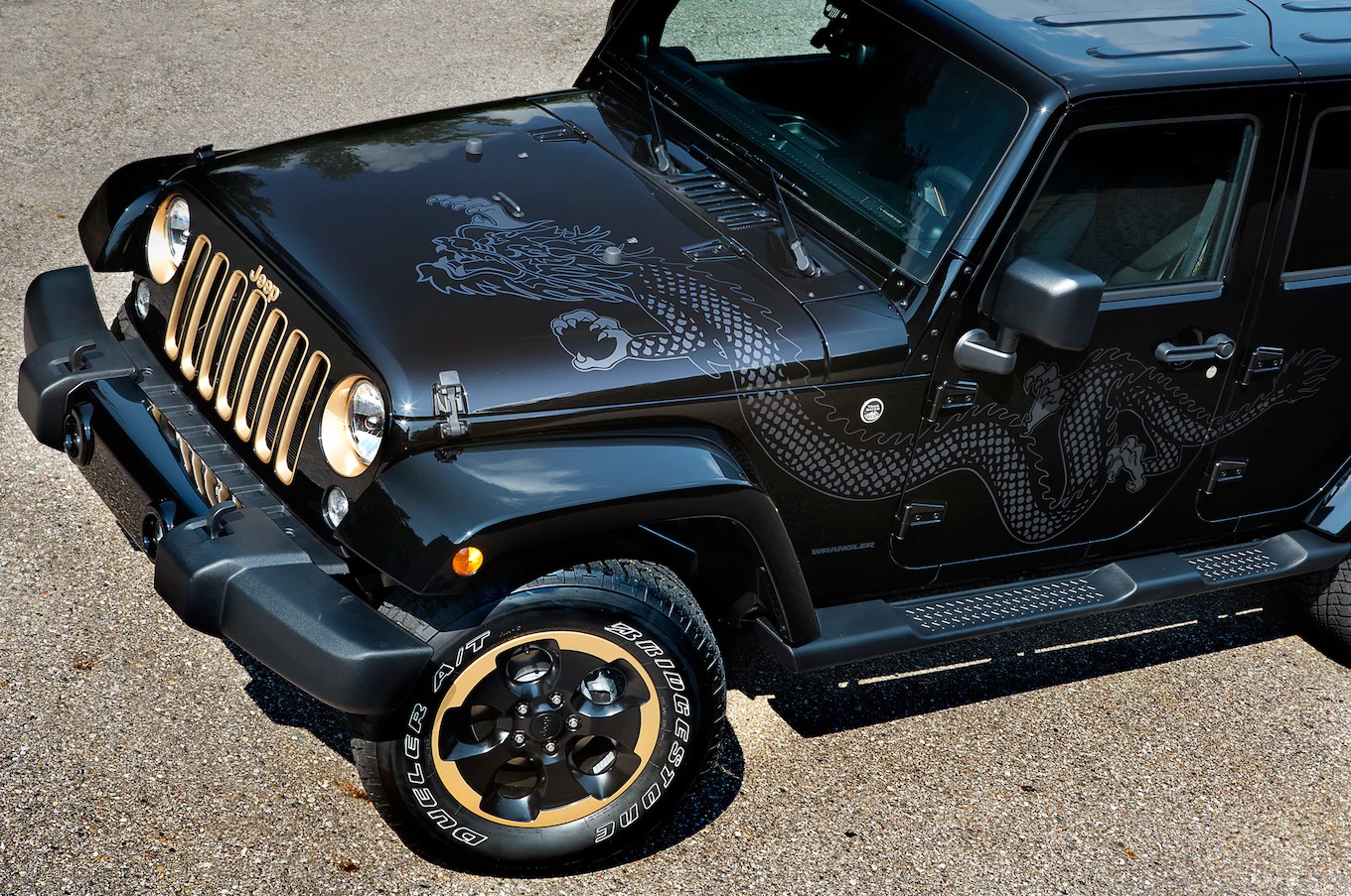 2014-Jeep-Wrangler-Dragon-Edition-front-view